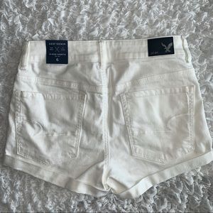 AMERICAN EAGLE WHITE DENIM SHORTS